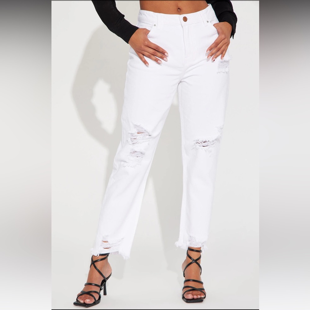 NWT Fashion Nova High Rise White Mom Jeans